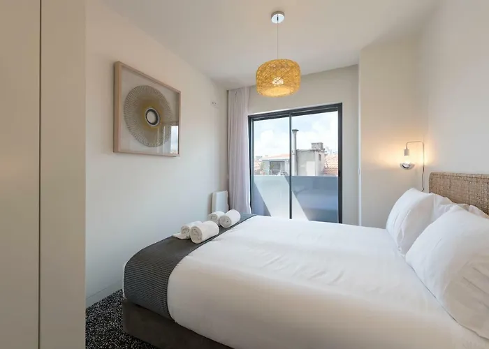 Apartament Lovelystay - Gorgeous Modern Flat W/ Balcony Porto