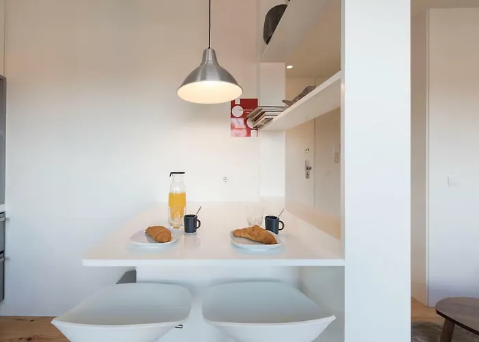 Apartament Lovelystay - Gorgeous Modern Flat W/ Balcony *