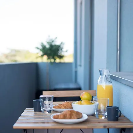 Lovelystay - Gorgeous Modern Flat W/ Balcony Lägenhet Oporto