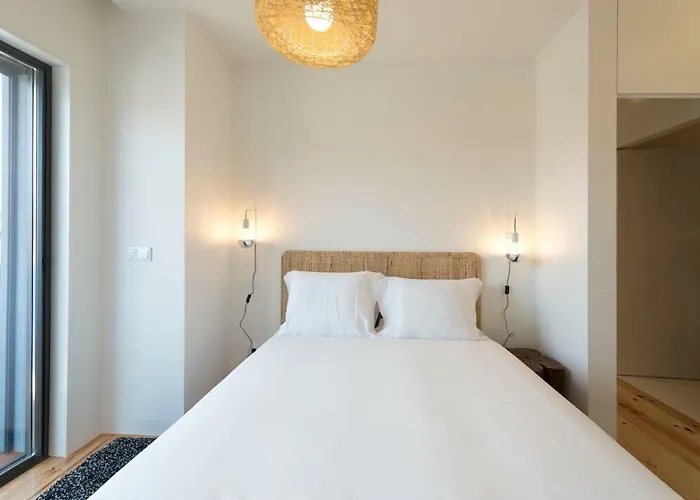 Διαμέρισμα Lovelystay - Gorgeous Modern Flat W/ Balcony