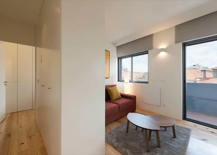 Appartamento Lovelystay - Gorgeous Modern Flat W/ Balcony Oporto