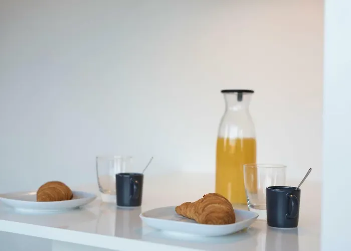 Lovelystay - Gorgeous Modern Flat W/ Balcony Appartamento *