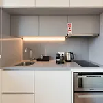 Lovelystay - Gorgeous Modern Flat W/ Balcony Porto