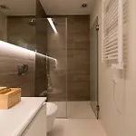 Lovelystay - Gorgeous Modern Flat W/ Balcony * Porto